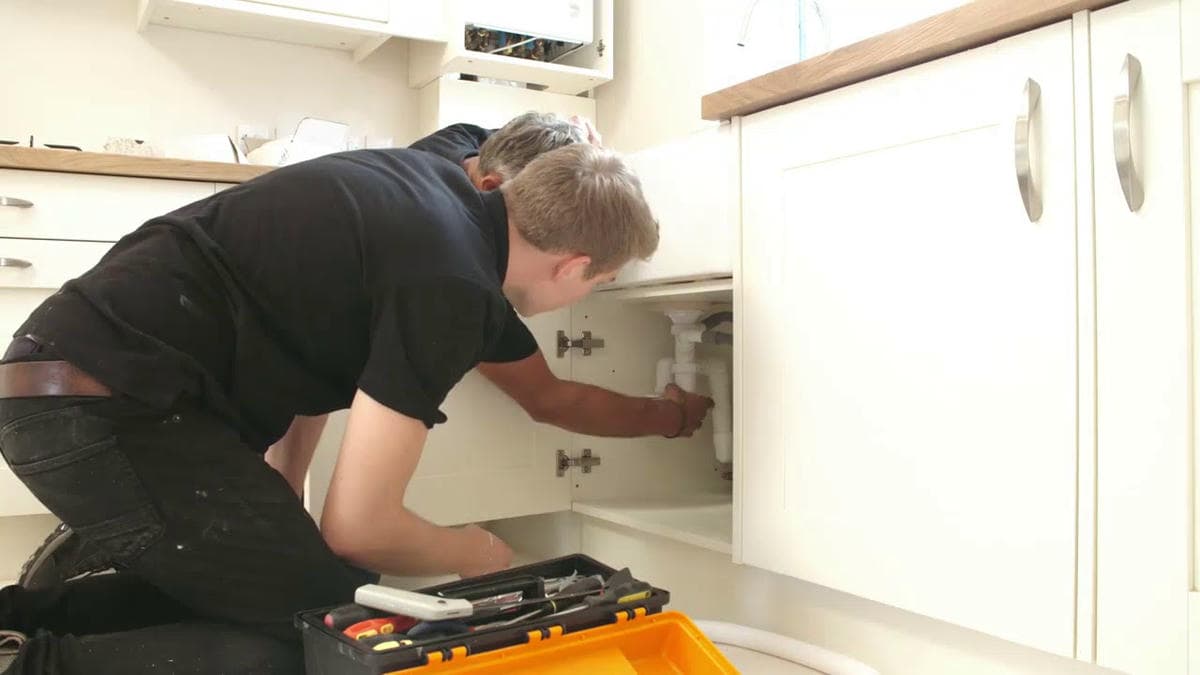 Lavabo altı gider açma